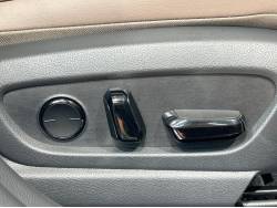 ＵＸ ＵＸ２５０ｈ 特別仕様車 グレイスフル エクスプローラーの中古車画像