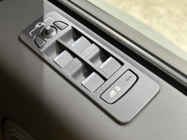 ランドローバー ディスカバリースポーツ ダイナミック ＨＳＥ Ｐ３００ｅ 0.2万Km 785.9万円(千葉県)[489]の中古車詳細