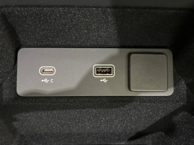 ランドローバー ディスカバリースポーツ ダイナミック ＨＳＥ Ｐ３００ｅ 0.2万Km 785.9万円(千葉県)[489]の中古車詳細