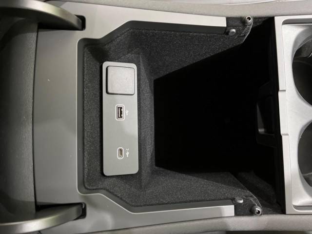 ランドローバー ディスカバリースポーツ ダイナミック ＨＳＥ Ｐ３００ｅ 0.2万Km 785.9万円(千葉県)[489]の中古車詳細