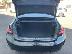 ３シリーズ ３２０ｄ ｘＤｒｉｖｅ Ｍスポーツの中古車画像