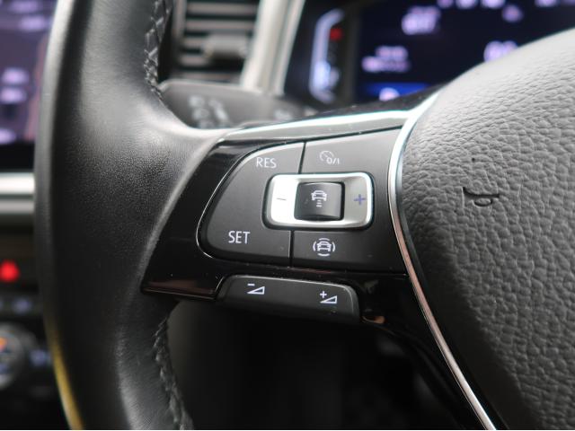 フォルクスワーゲン Ｔ－ロック ＴＤＩ スタイルデザインパッケージ 2.7万Km 229.9万円(大阪府)[814]の中古車詳細