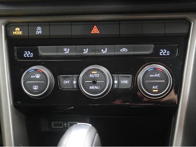 フォルクスワーゲン Ｔ－ロック ＴＤＩ スタイルデザインパッケージ 2.7万Km 229.9万円(大阪府)[814]の中古車詳細