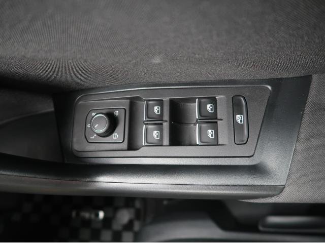 フォルクスワーゲン Ｔ－ロック ＴＤＩ スタイルデザインパッケージ 2.7万Km 229.9万円(大阪府)[814]の中古車詳細