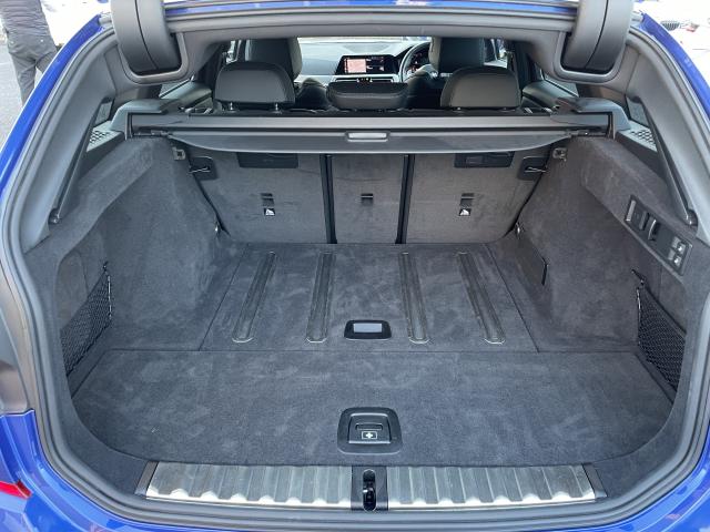 ＢＭＷ ３シリーズ ３１８ｉツーリング Ｍスポーツ 1.5万Km 335.0万円(愛知県)[548]の中古車詳細