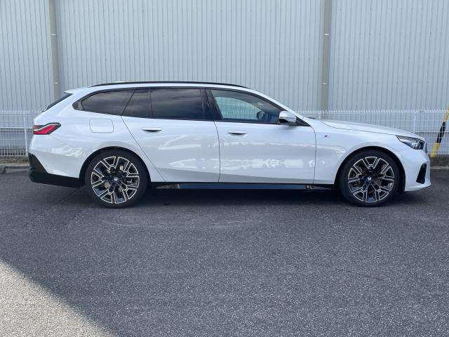 ＢＭＷ ５シリーズ ５２３ｄ ｘＤｒｉｖｅツーリング Ｍスポーツ 0.9万Km 620.0万円 2024年式[624]の中古車詳細(愛知県)