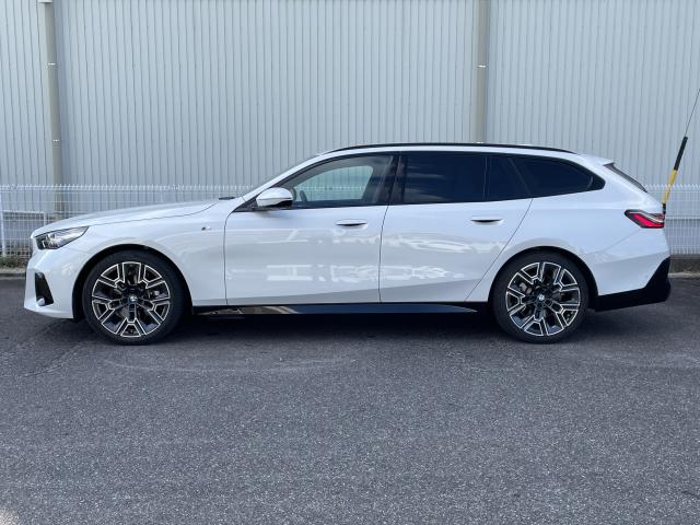 ＢＭＷ ５シリーズ ５２３ｄ ｘＤｒｉｖｅツーリング Ｍスポーツ 0.9万Km 620.0万円 2024年式[624]の中古車詳細(愛知県)