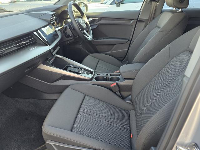 アウディ Ａ３ スポーツバック３０ＴＦＳＩ 3.2万Km 224.4万円(神奈川県)[960]の中古車詳細