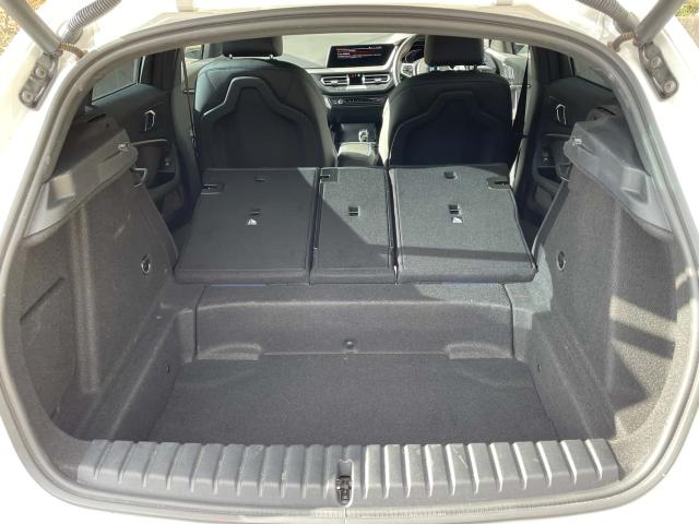 ＢＭＷ １シリーズ １１８ｄ プレイ エディションジョイ＋ 3.5万Km 249.8万円(愛知県)[938]の中古車詳細