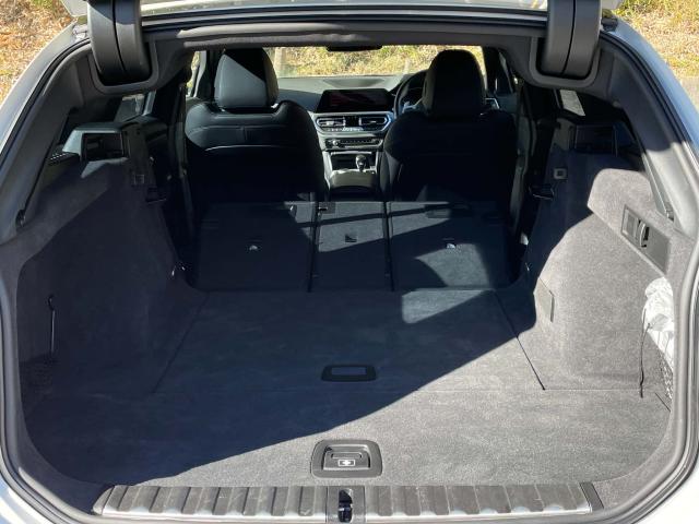 ＢＭＷ ３シリーズ ３２０ｄ ｘＤｒｉｖｅツーリング Ｍスポーツ 2.5万Km 389.8万円(愛知県)[604]の中古車詳細